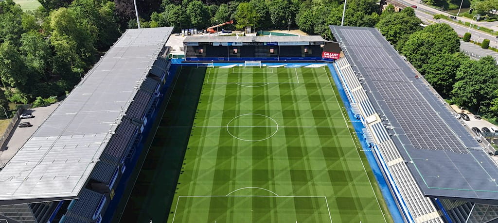 luchtfoto van een voetbalveld
