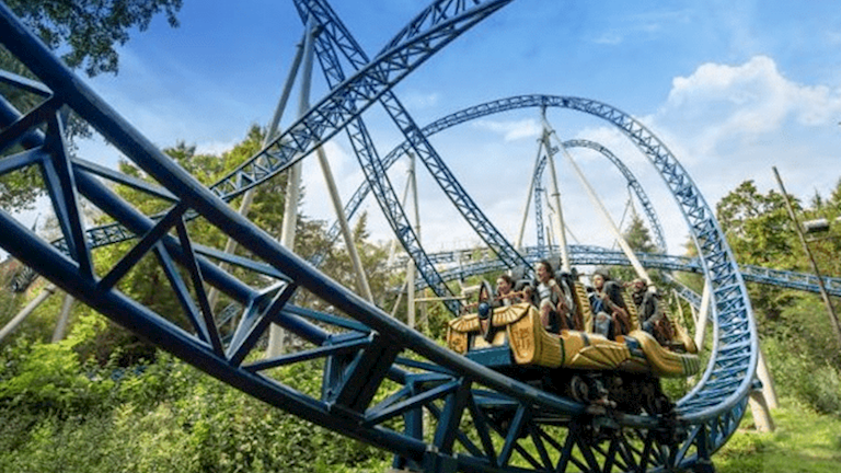 De attracties van Plopsaland draaien op groene energie.